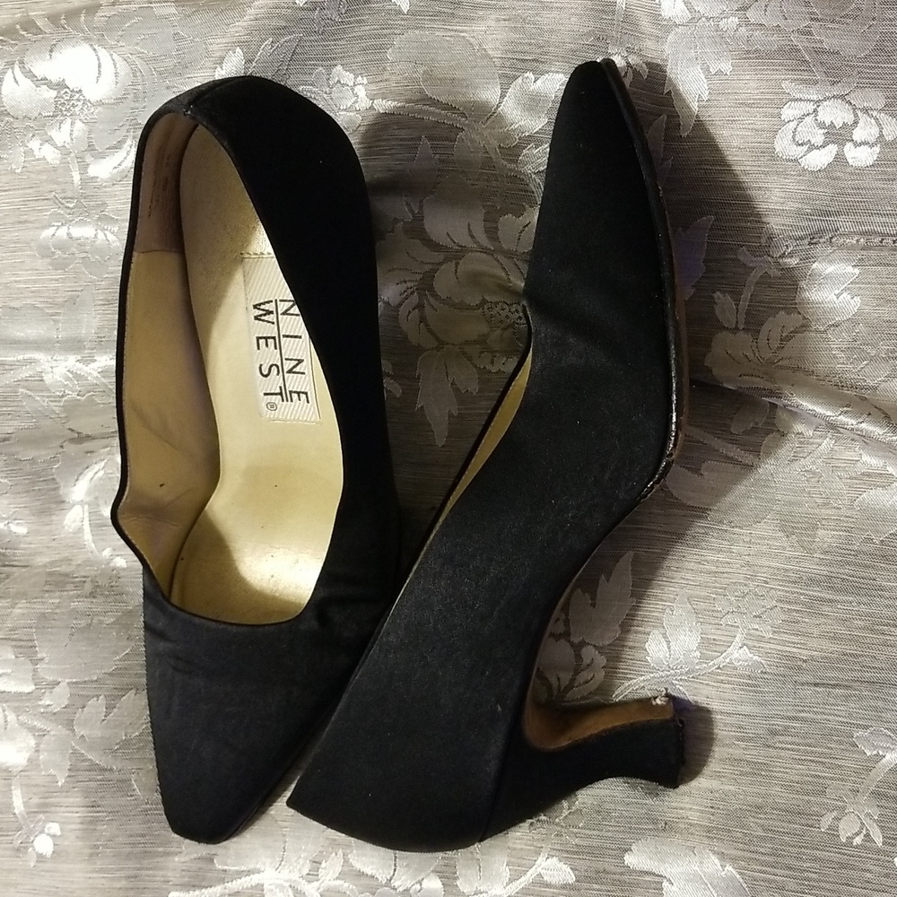 Nine West Black Pumps Size 7M: TYB1B